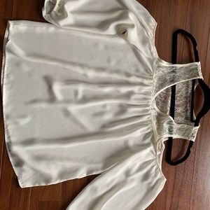 Shoulder cut out 3/4 sleeve blouse